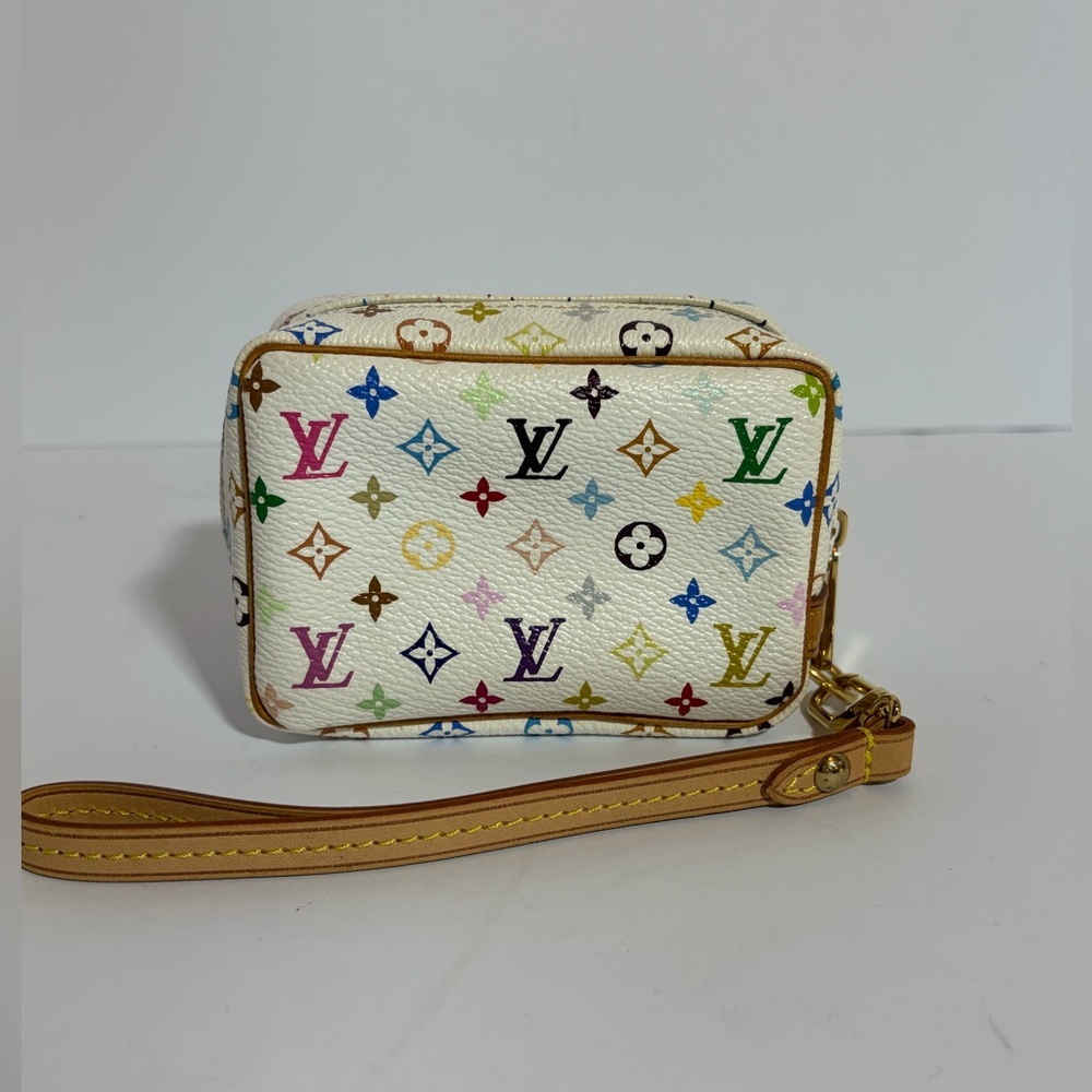 Louis Vuitton White Murakami Wapidy